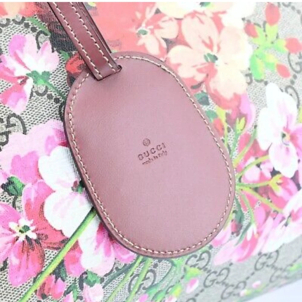 Gucci Luxury Bag STUNNING!! 🧡💙🩷💚💛💙
